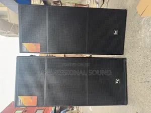 Electro-Voice (Ev) Ds215 Dual 15-Inch Full-Range Passive Pa Speakers.