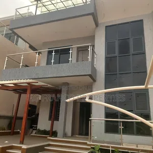 4bdrm House in Kg Franco Properties, Spintex for sale