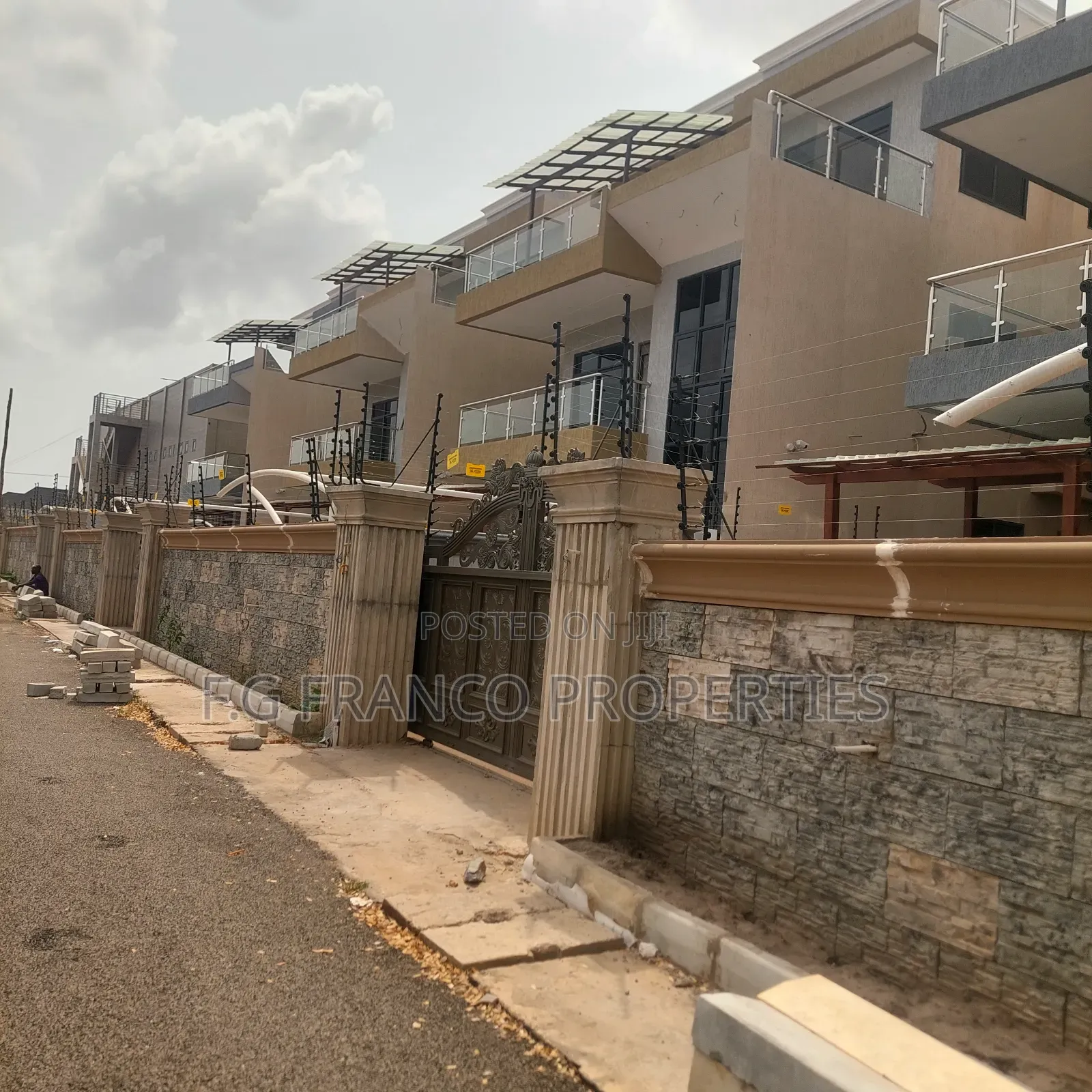 4bdrm House in Kg Franco Properties, Spintex for sale