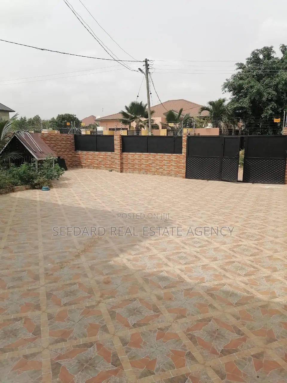 4bdrm House in Amasaman for sale