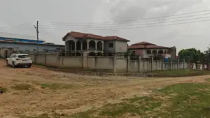 6bdrm House in Airport Estate, Kumasi Metropolitan for sale