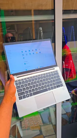 Laptop HP EliteBook 830 G8 8GB Intel Core i5 SSD 256GB