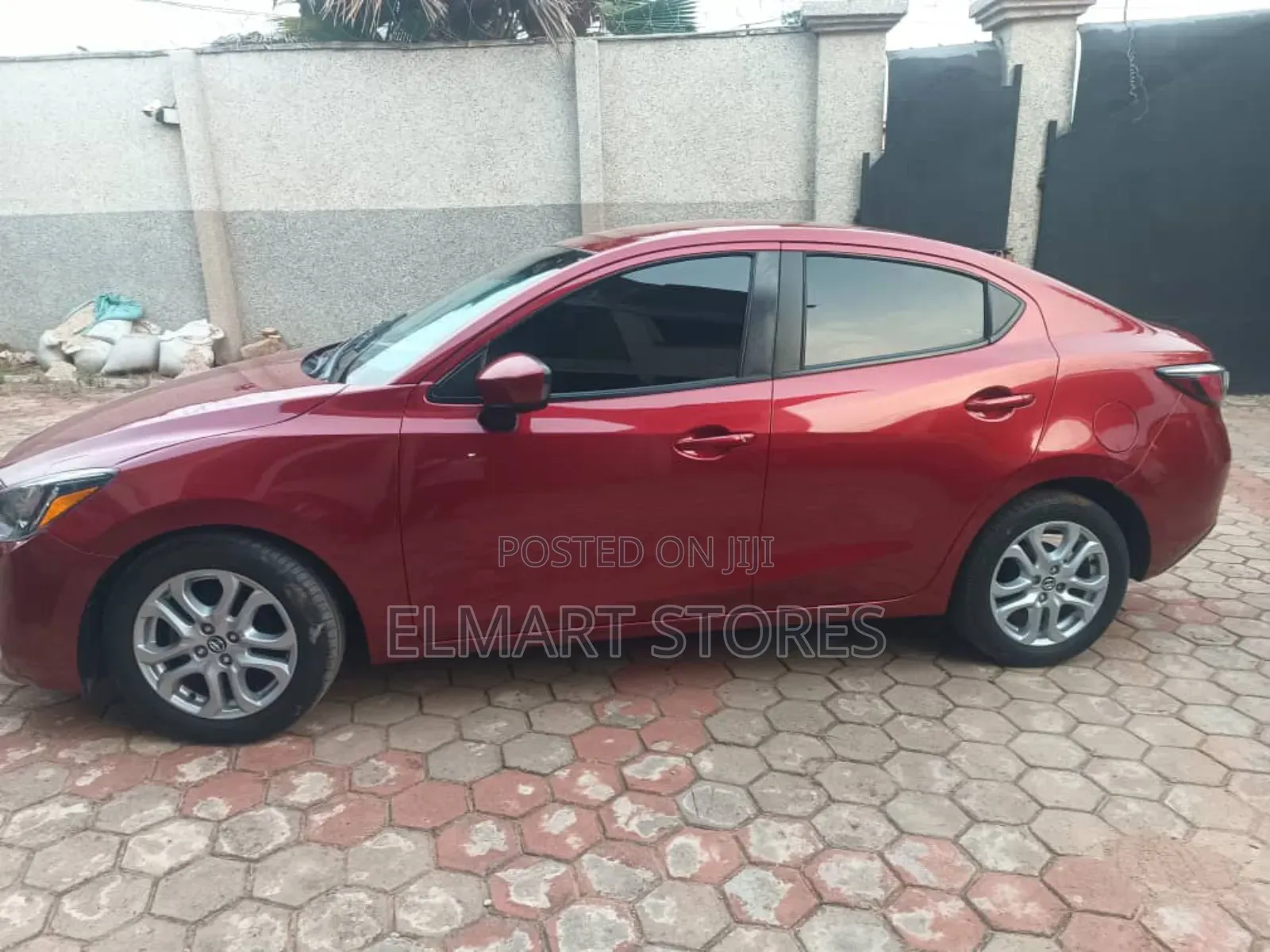 Toyota Yaris iA 1.5 FWD 2017 Red