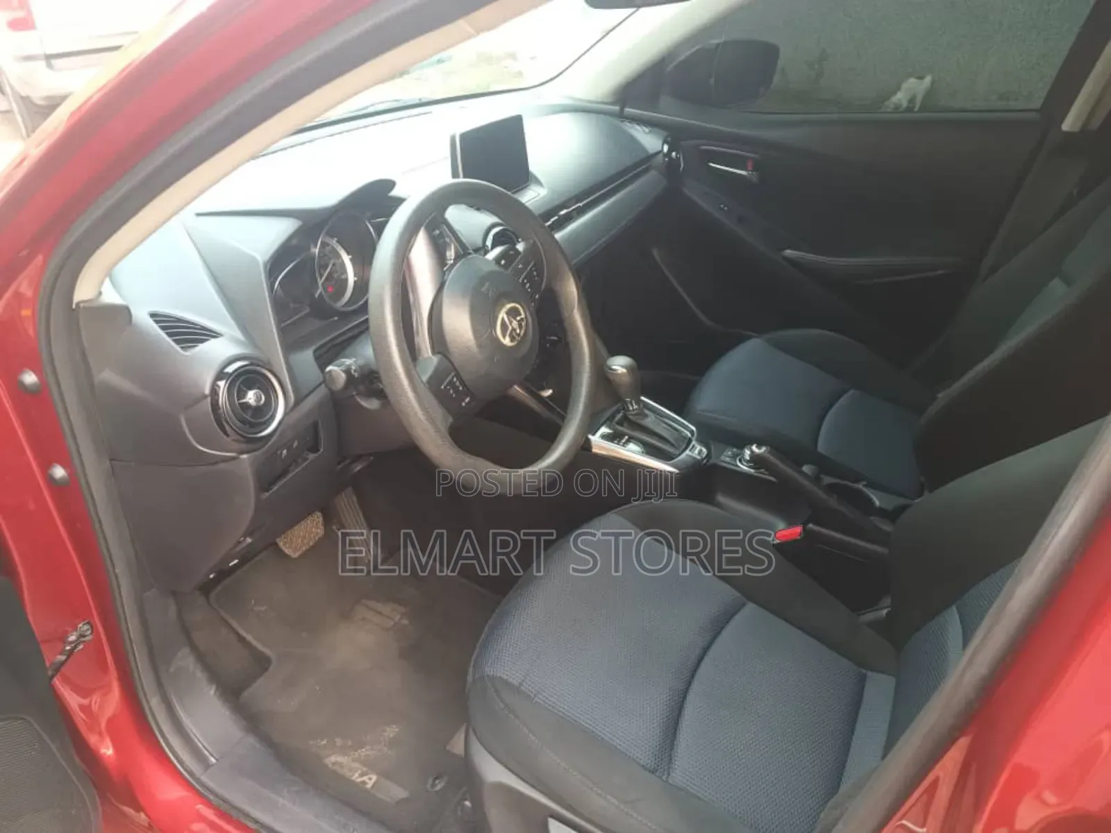 Toyota Yaris iA 1.5 FWD 2017 Red