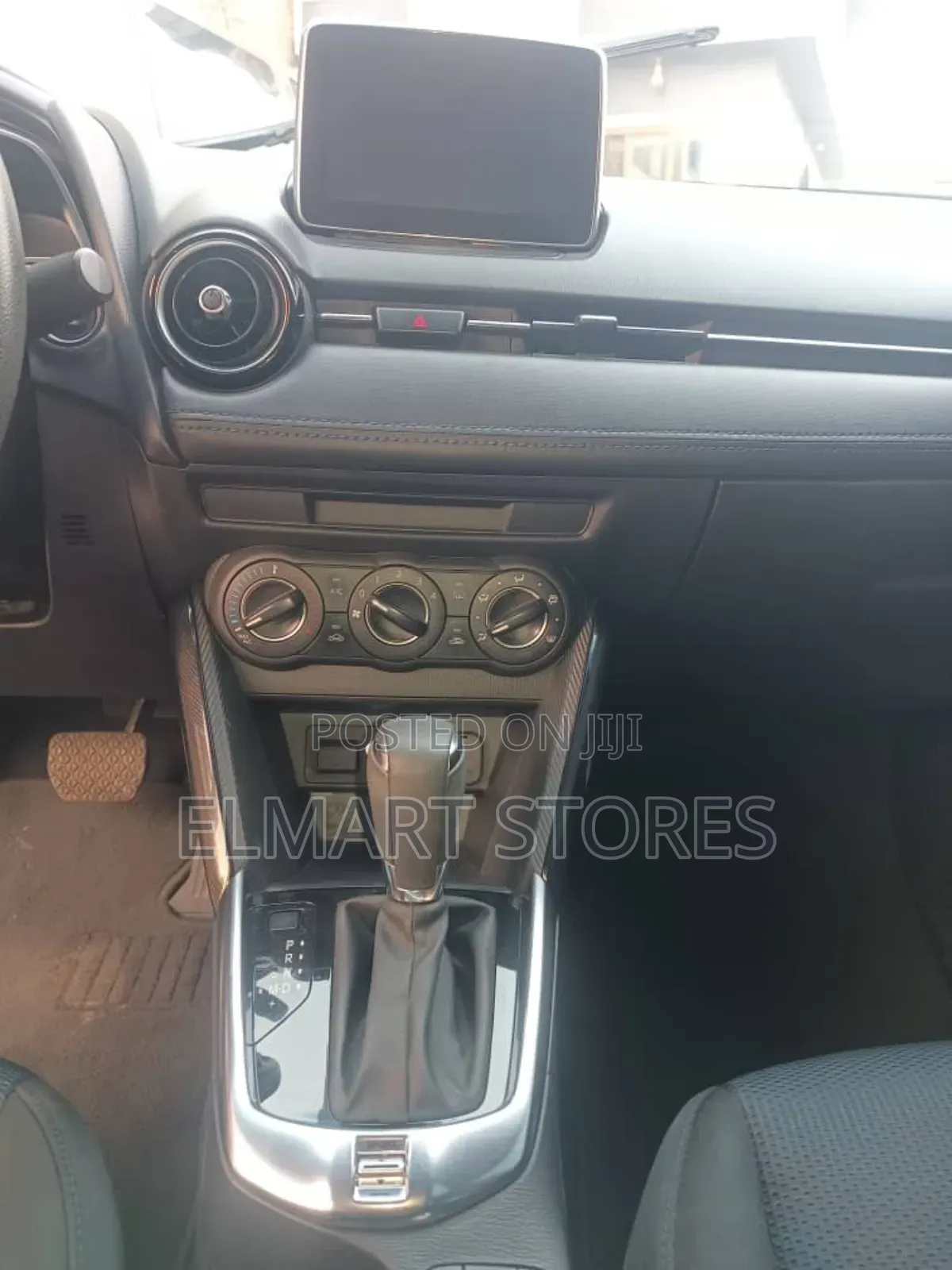 Toyota Yaris iA 1.5 FWD 2017 Red