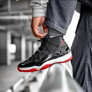 Jordan 11 Retro Playoffs