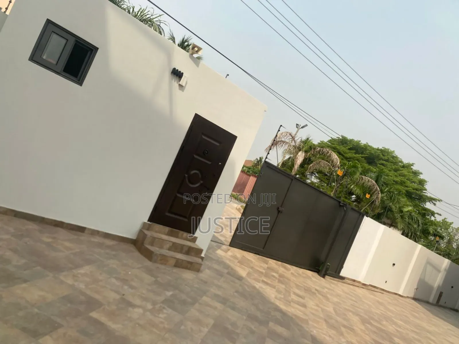 4bdrm Townhouse / Terrace in East Legon, American House for rent