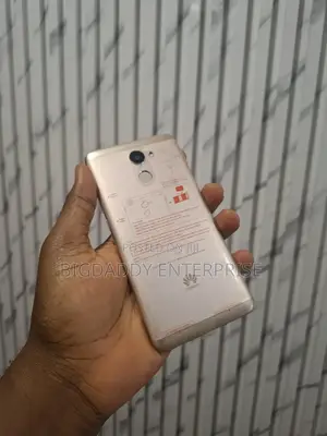 New Huawei Y7 Prime 64 GB Gold