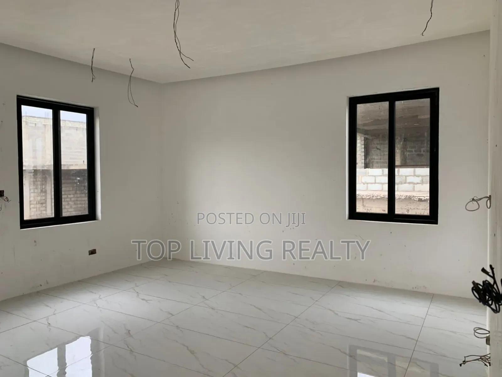 4bdrm Townhouse/Terrace in Mempeasem, East Legon for sale