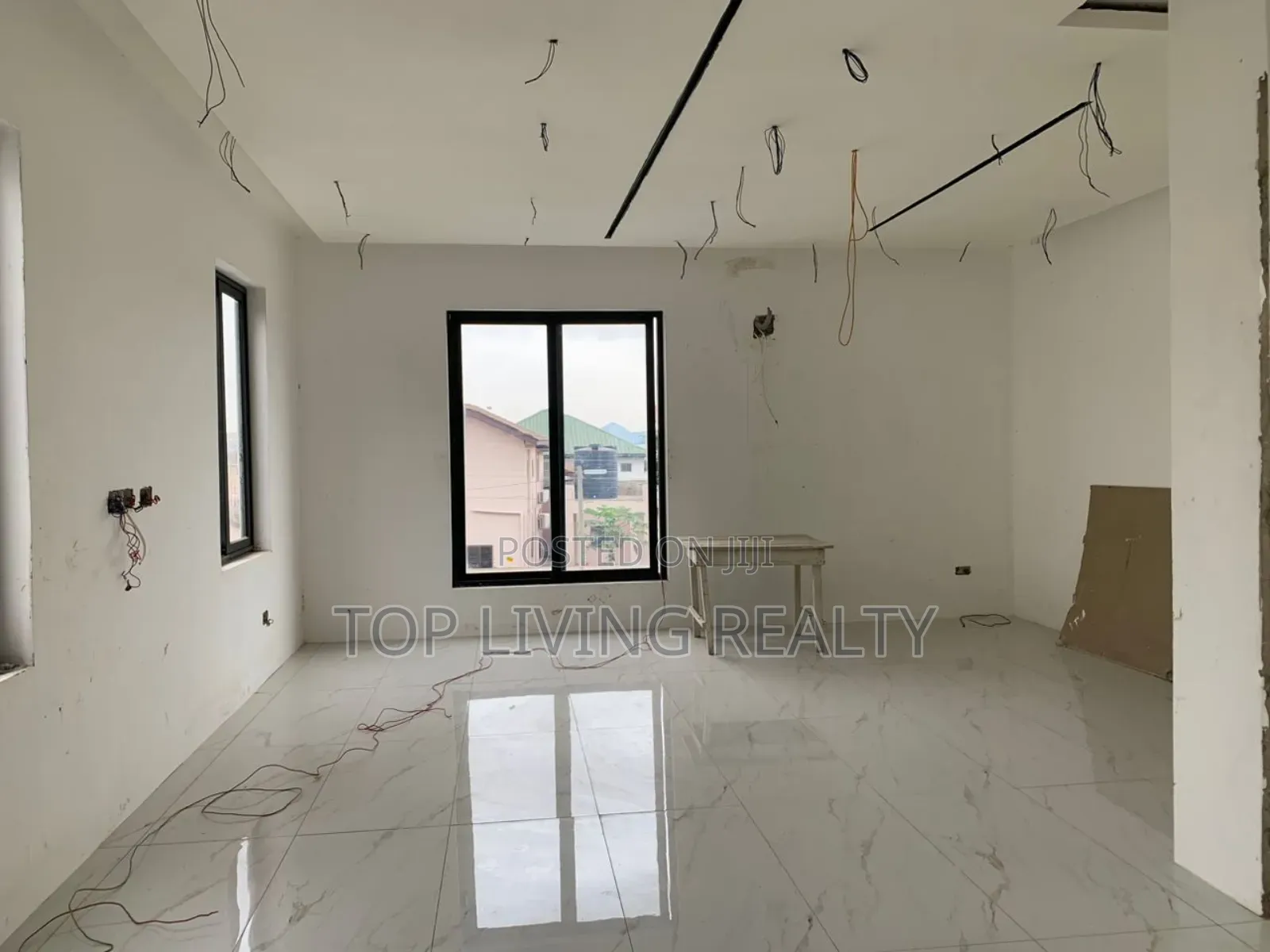 4bdrm Townhouse/Terrace in Mempeasem, East Legon for sale