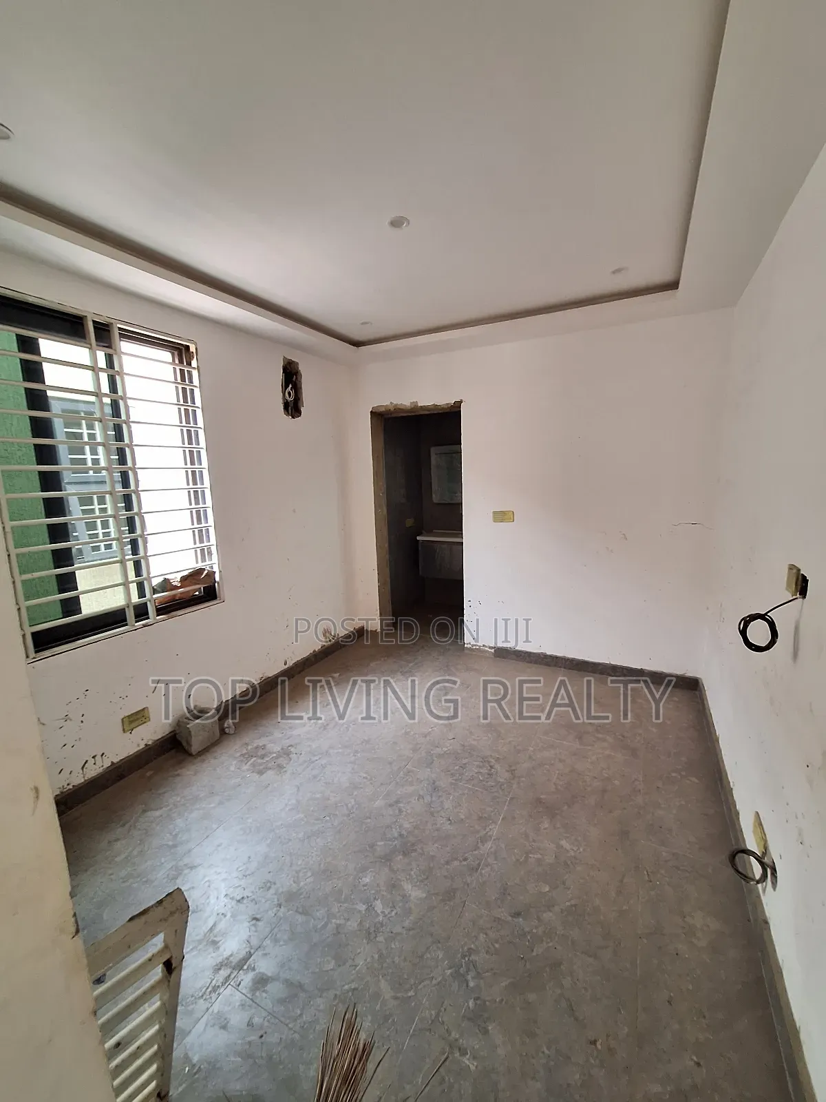 4bdrm Townhouse/Terrace in Legon Hills, Ashaley Botwe for sale