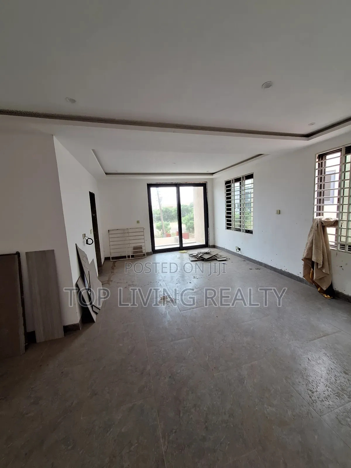 4bdrm Townhouse/Terrace in Legon Hills, Ashaley Botwe for sale