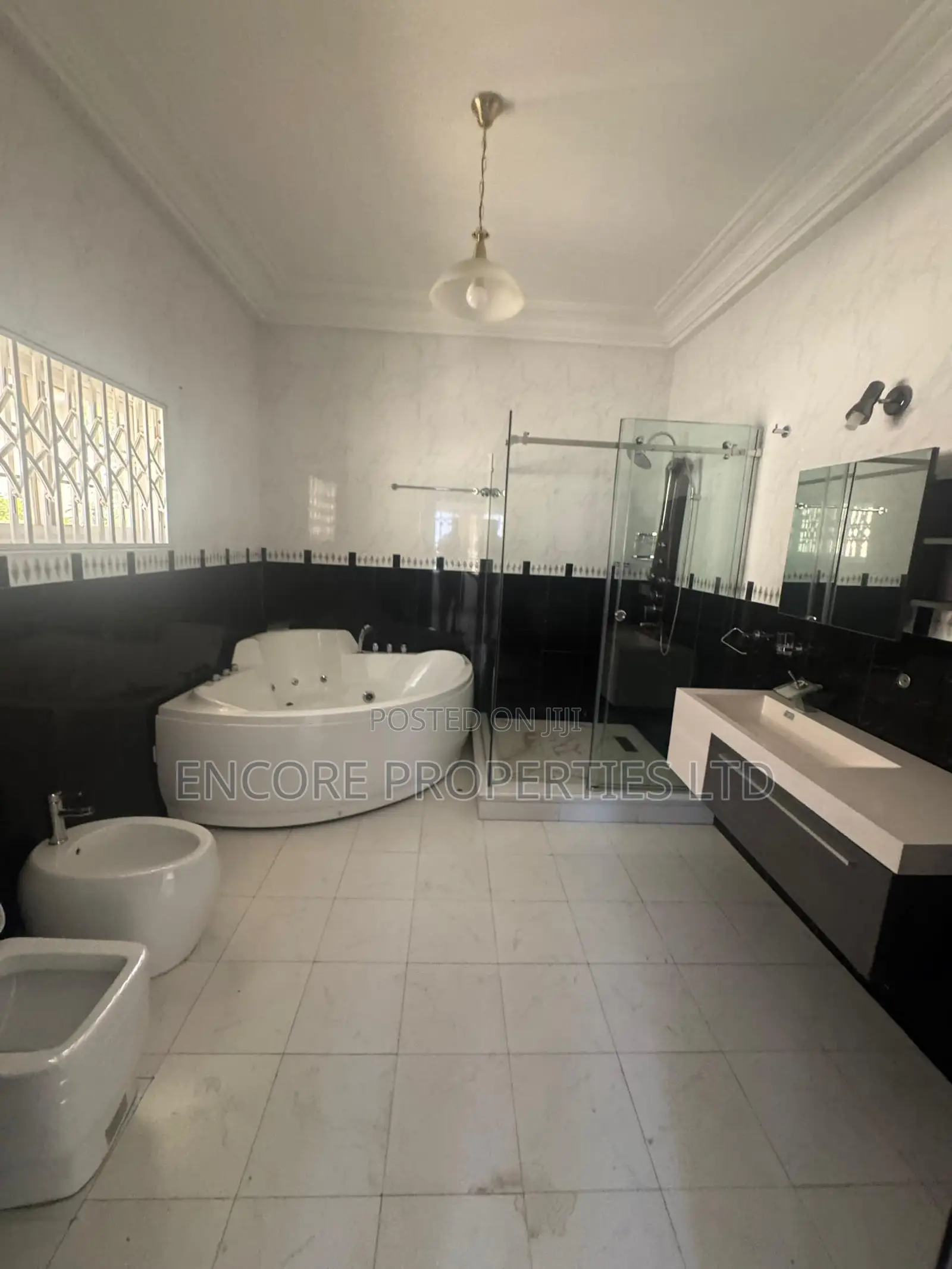 4bdrm Apartment in East Legon, Adjiriganor for rent