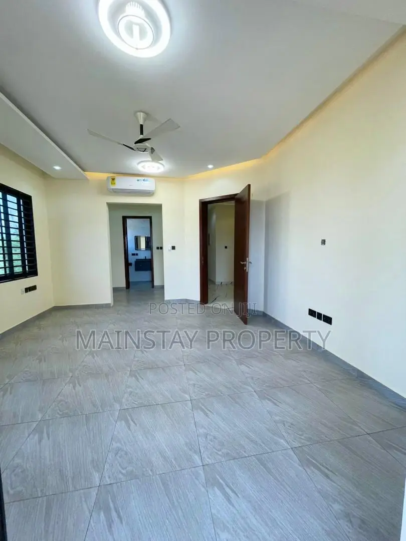 4bdrm House in Mainstay Estates, Old Ashomang for sale