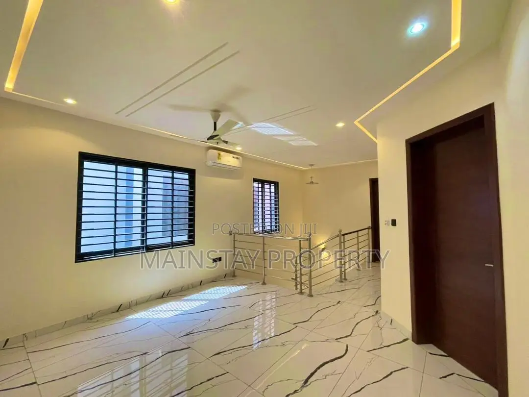 4bdrm House in Mainstay Estates, Old Ashomang for sale