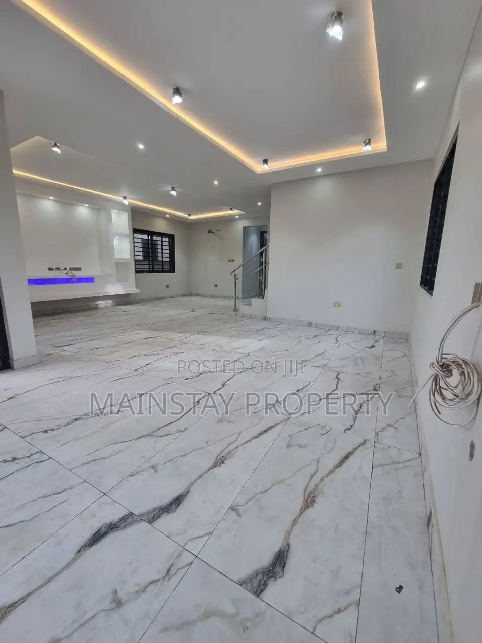 4bdrm House in Lake Side Estate for sale