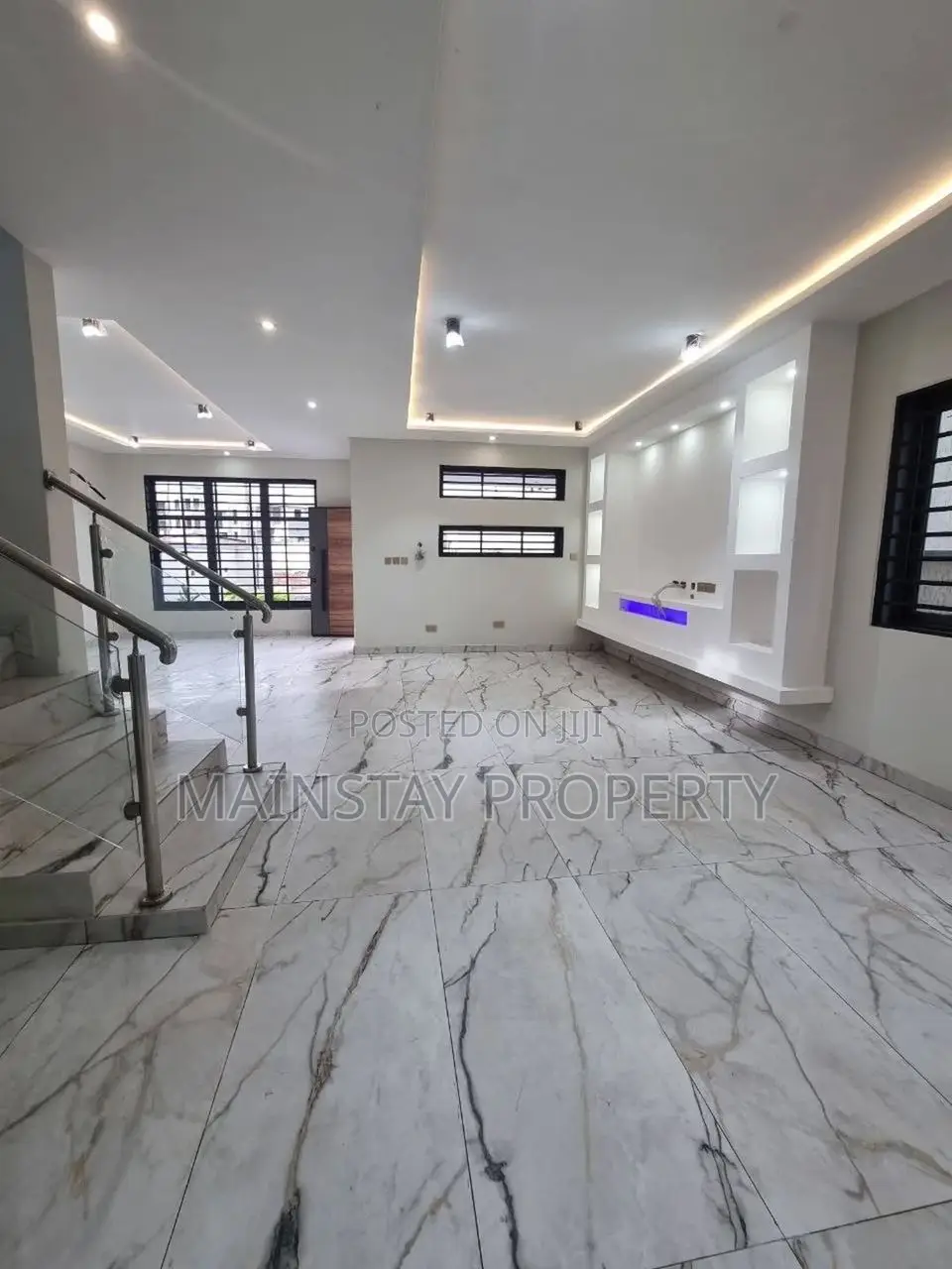 4bdrm House in Lake Side Estate for sale