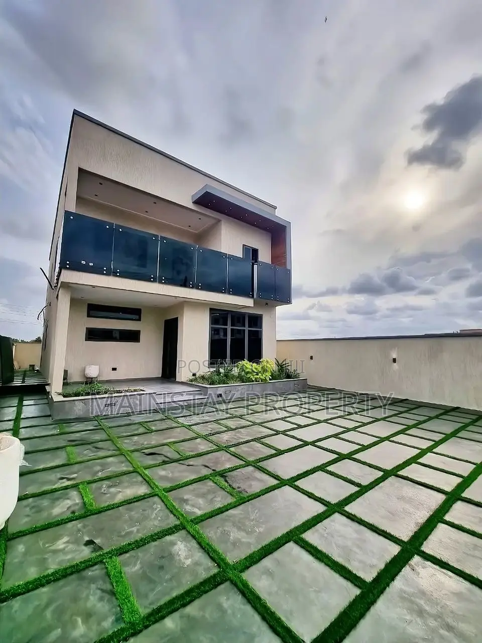 4bdrm House in Lake Side Estate for sale