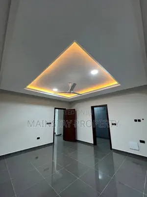 4bdrm House in Lake Side Estate for sale