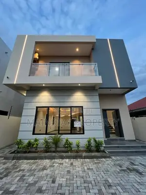 4bdrm House in Lake Side Estate for sale