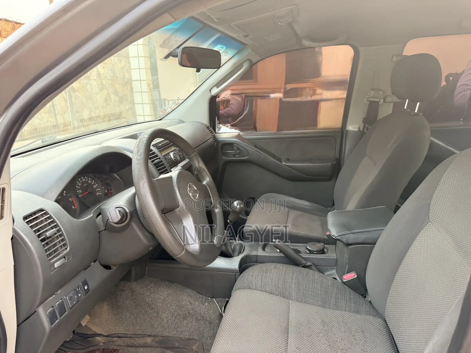 Nissan Navara 2012 Gray