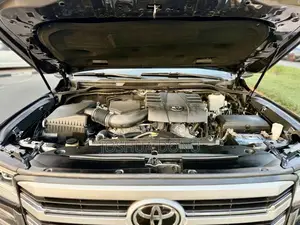 Auto Electrician for Landcuriser Specialist