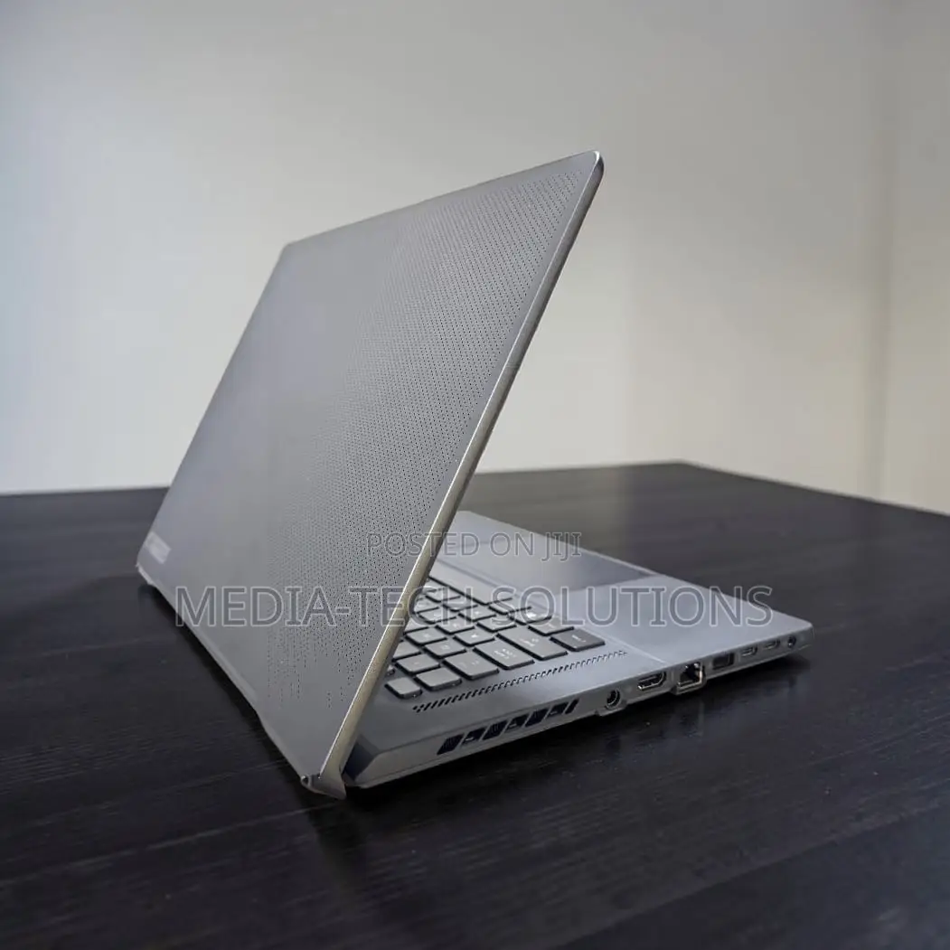 Laptop Asus ROG Zephyrus M16 GU603HR 24GB Intel Core i9 SSD 4T