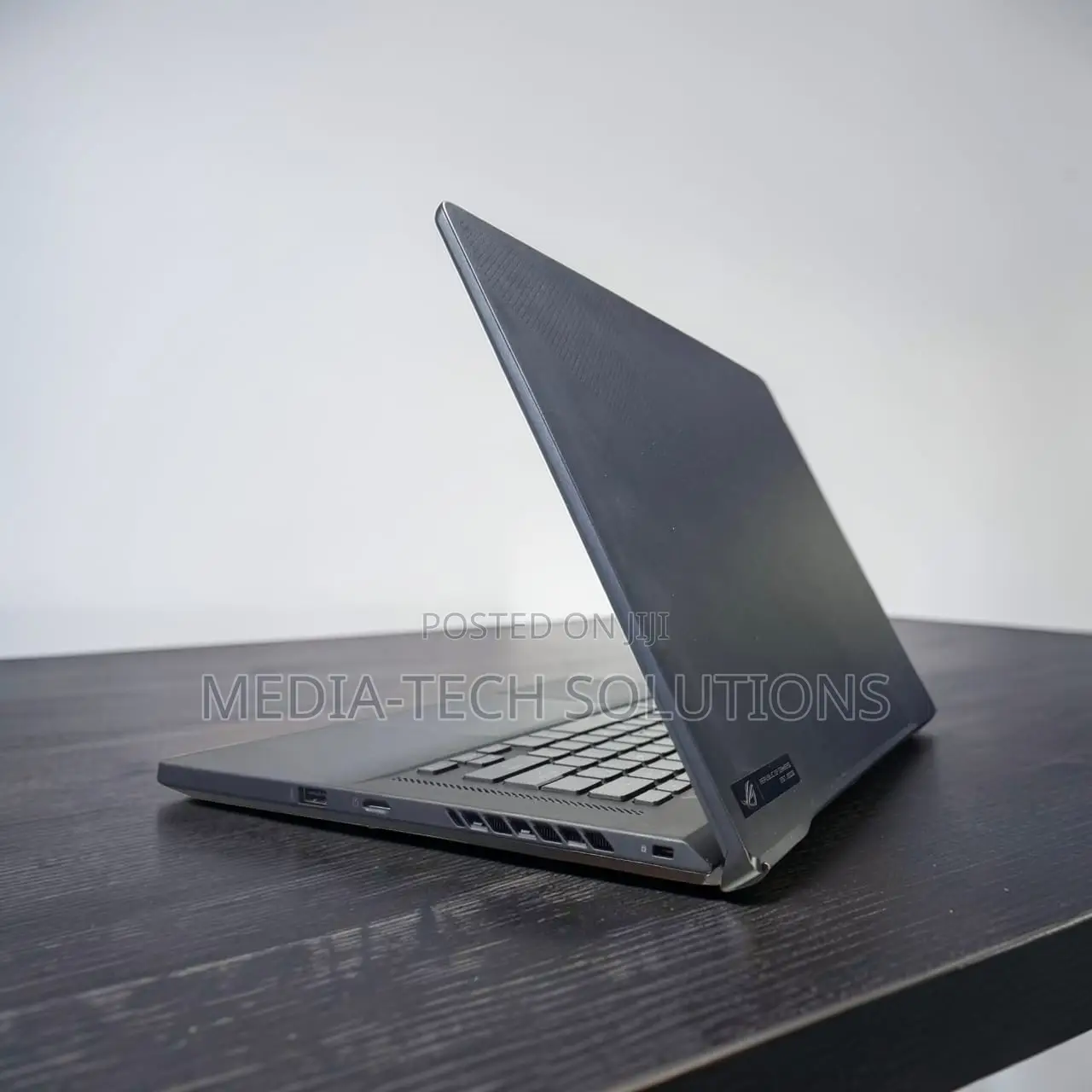 Laptop Asus ROG Zephyrus M16 GU603HR 24GB Intel Core i9 SSD 4T