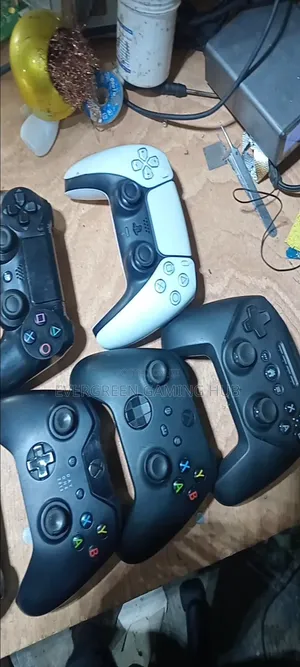 Original Ps4 Ps5 And Xbox Controllers