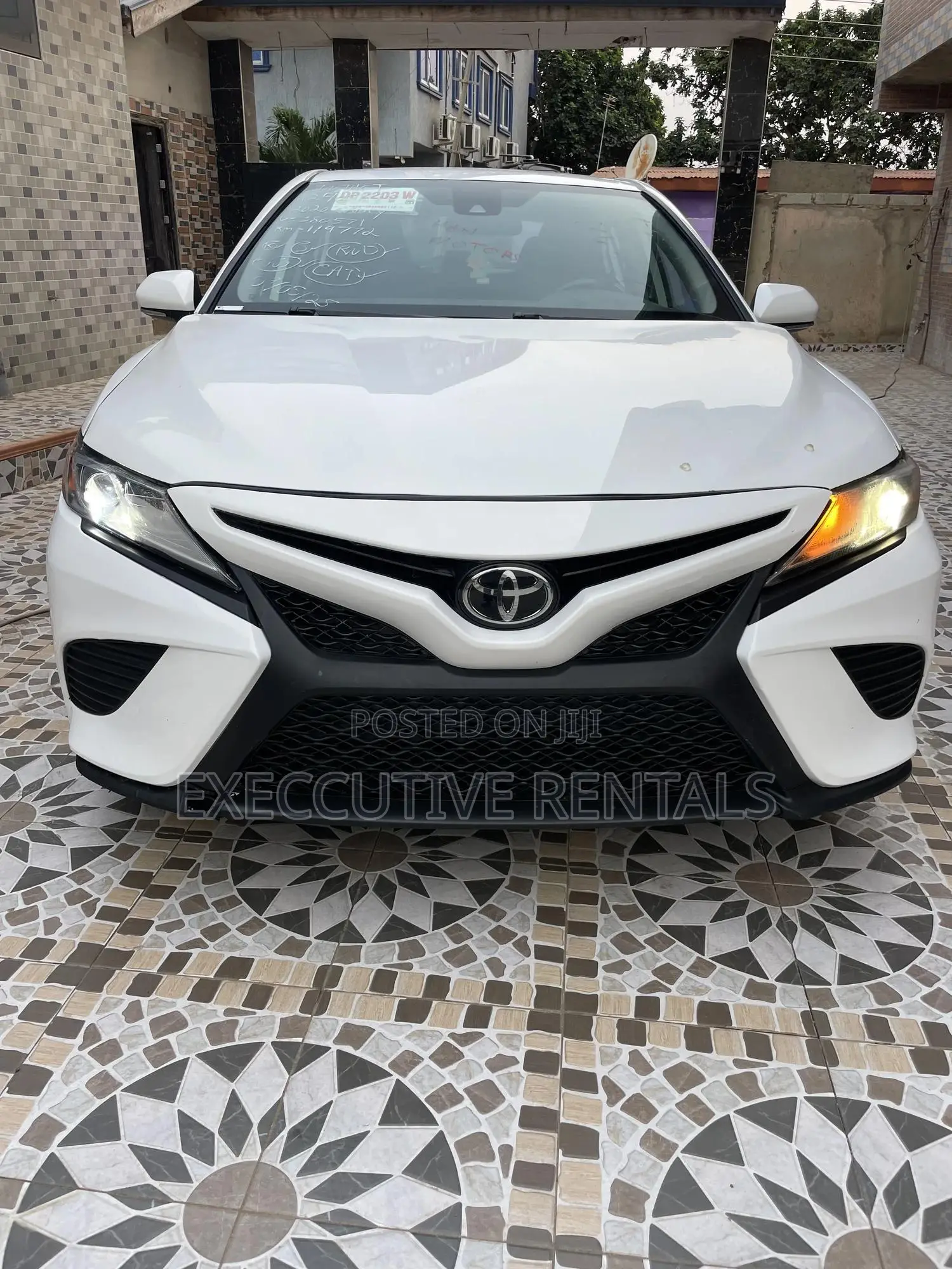 Toyota Camry 2020 White