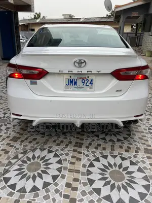 Toyota Camry 2020 White