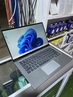 Laptop Dell Latitude 7400 8GB Intel Core i5 SSD 256GB