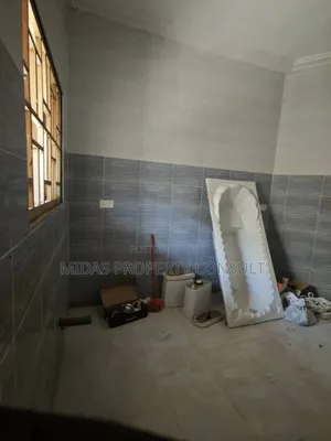 3bdrm House in Comm 25, Tema Metropolitan for sale