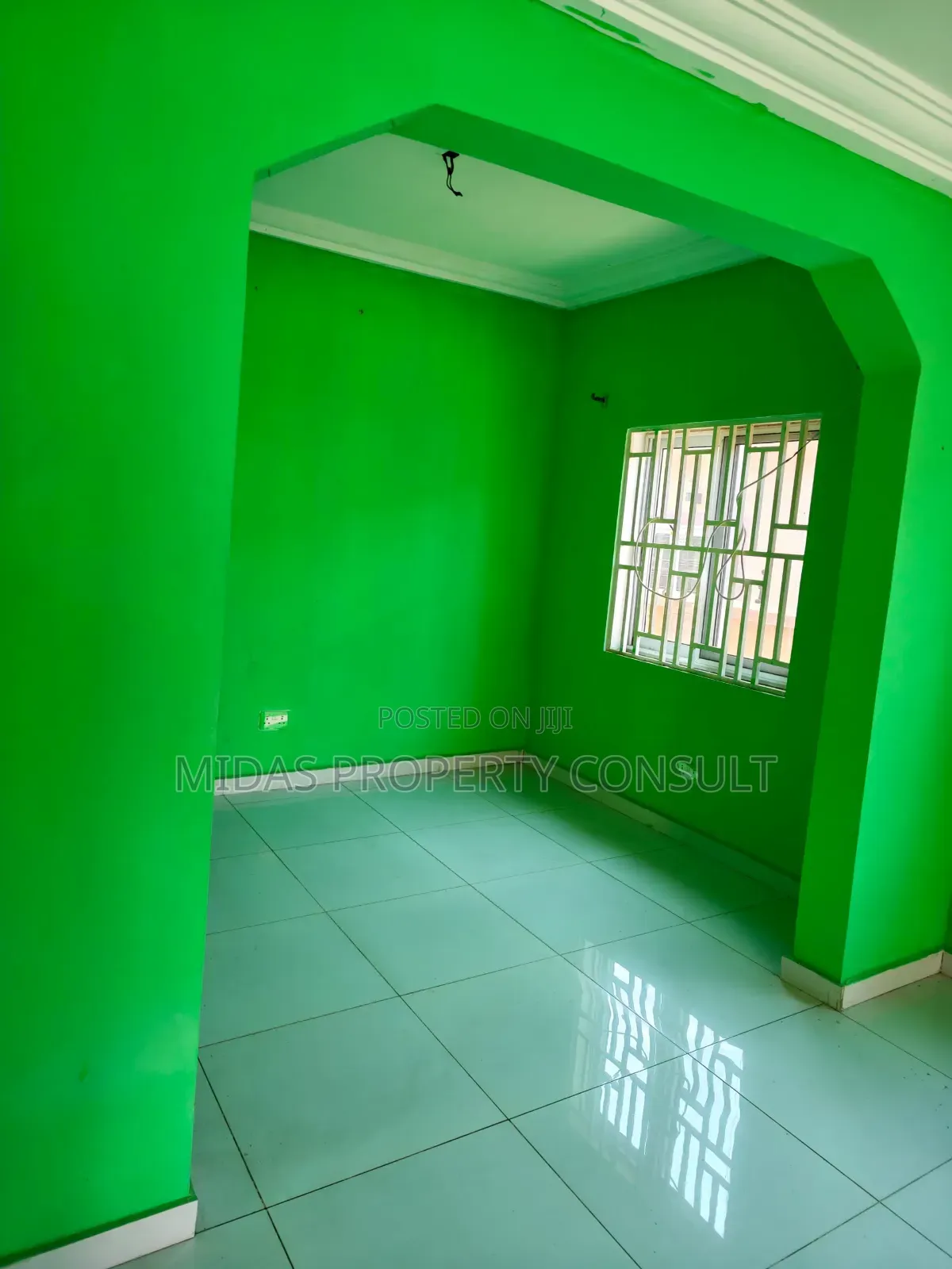 3bdrm House in Adom City Estate, Tema Metropolitan for sale