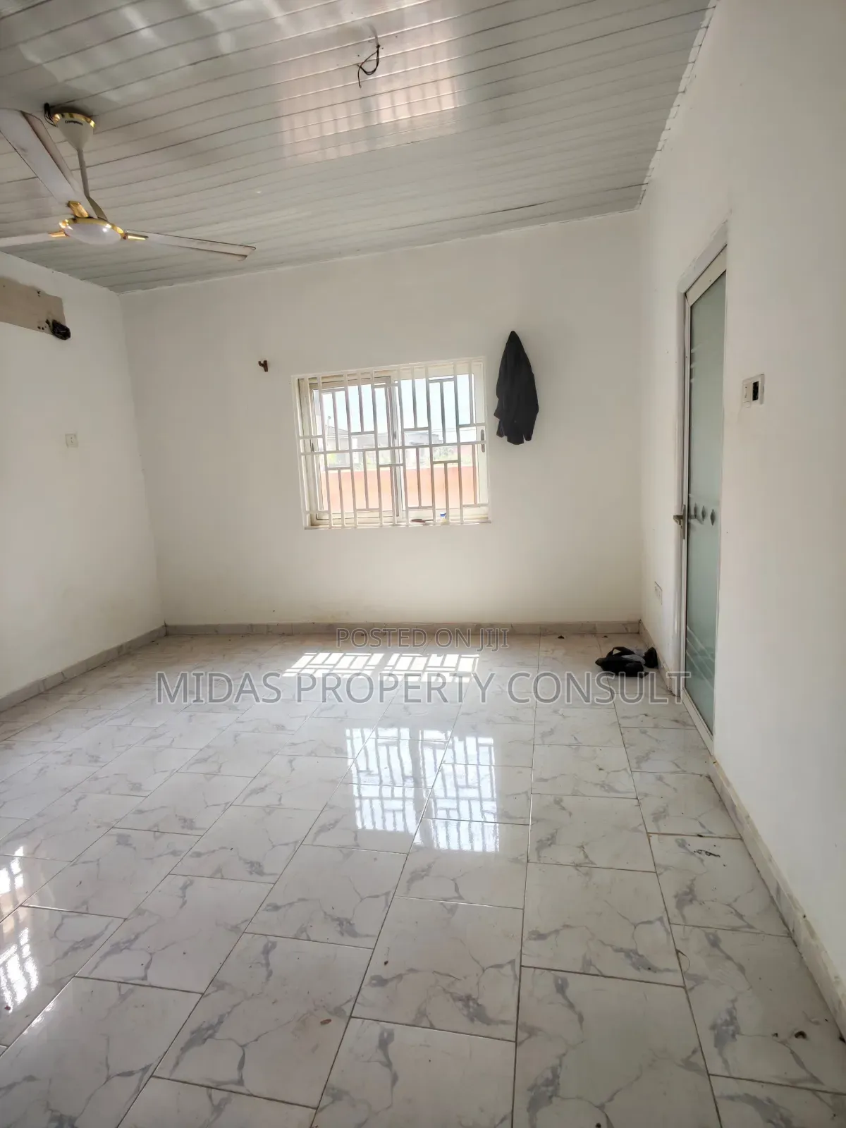 3bdrm House in Adom City Estate, Tema Metropolitan for sale
