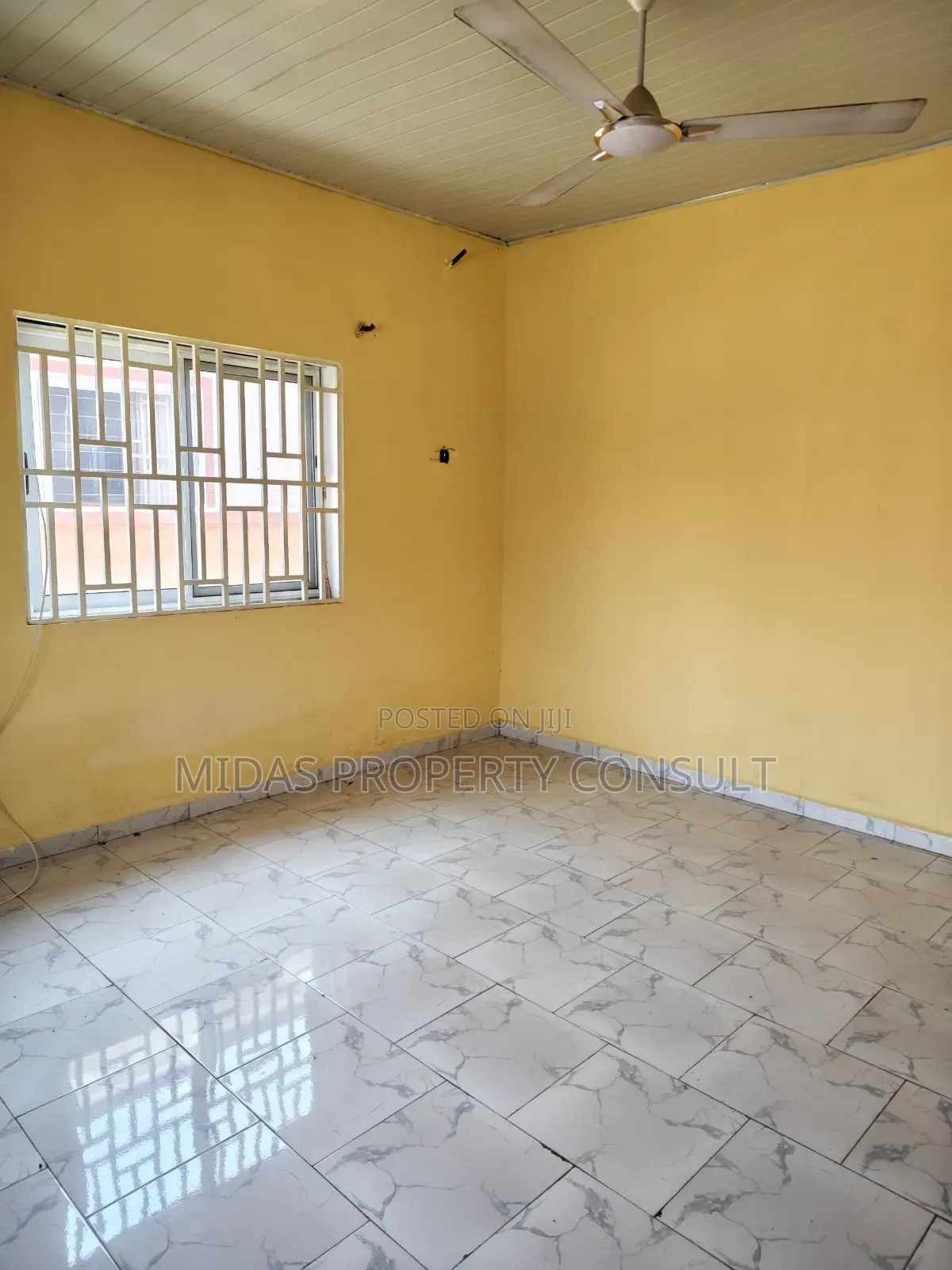 3bdrm House in Adom City Estate, Tema Metropolitan for sale