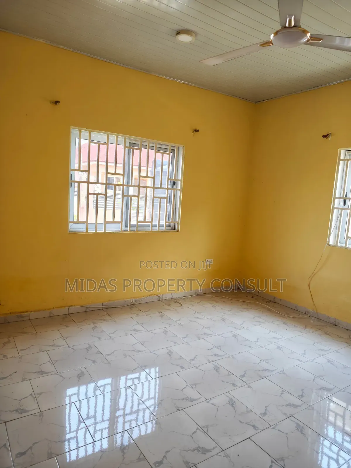 3bdrm House in Adom City Estate, Tema Metropolitan for sale
