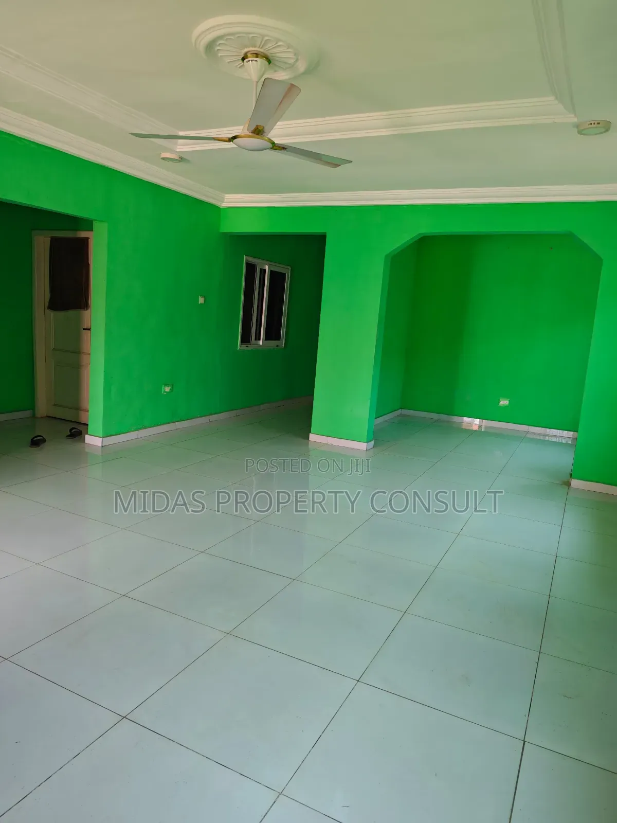 3bdrm House in Adom City Estate, Tema Metropolitan for sale