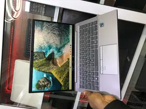 Laptop HP ZBook Firefly G8 8GB Intel Core i5 SSD 256GB