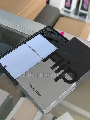 New Samsung Galaxy Z Flip4 256 GB Blue