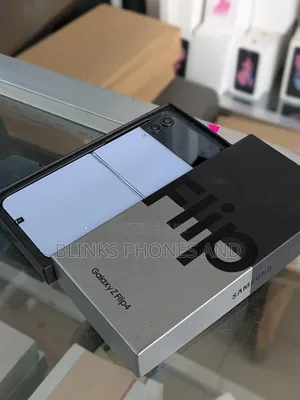 New Samsung Galaxy Z Flip4 256 GB Blue