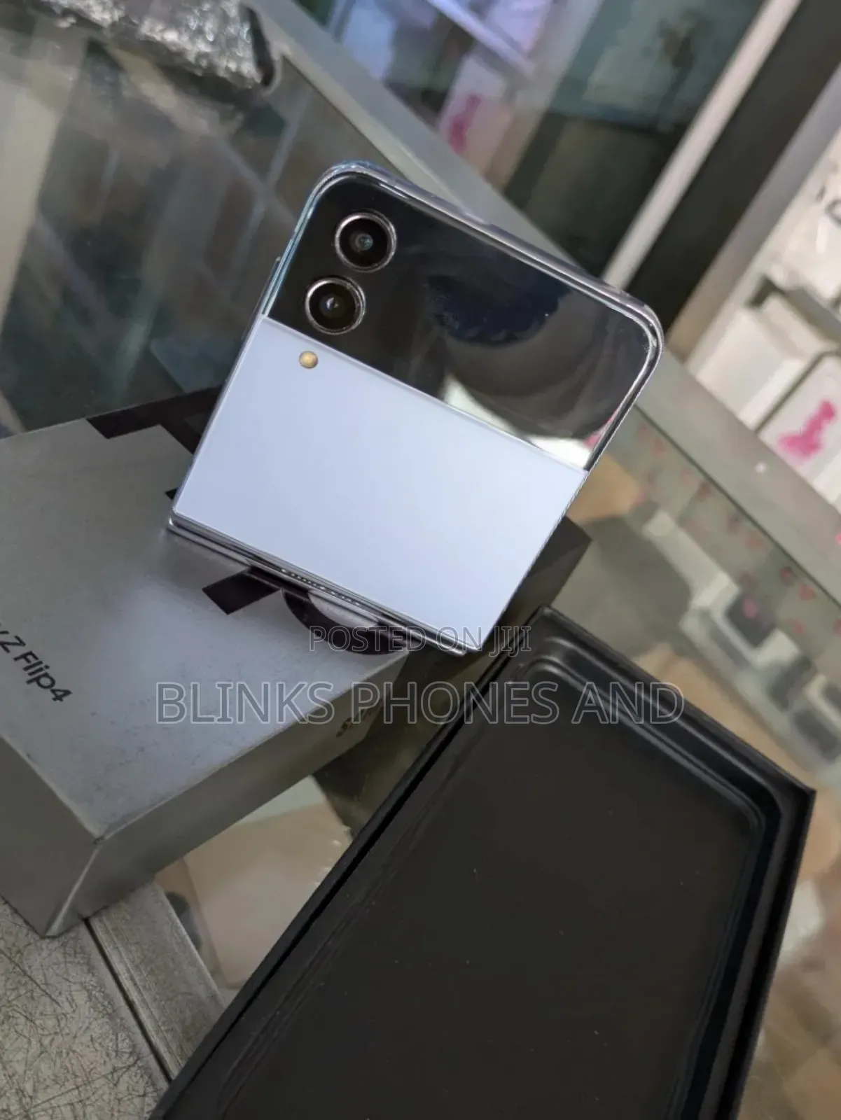 New Samsung Galaxy Z Flip4 256 GB