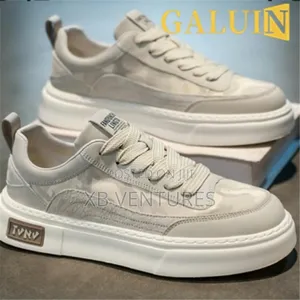 Trend Hundred
Clean Style Men Sneakers
