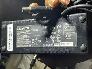 Hp Charger/Adapter Big Pin Uk  Used 135w.19.5v~6.9a