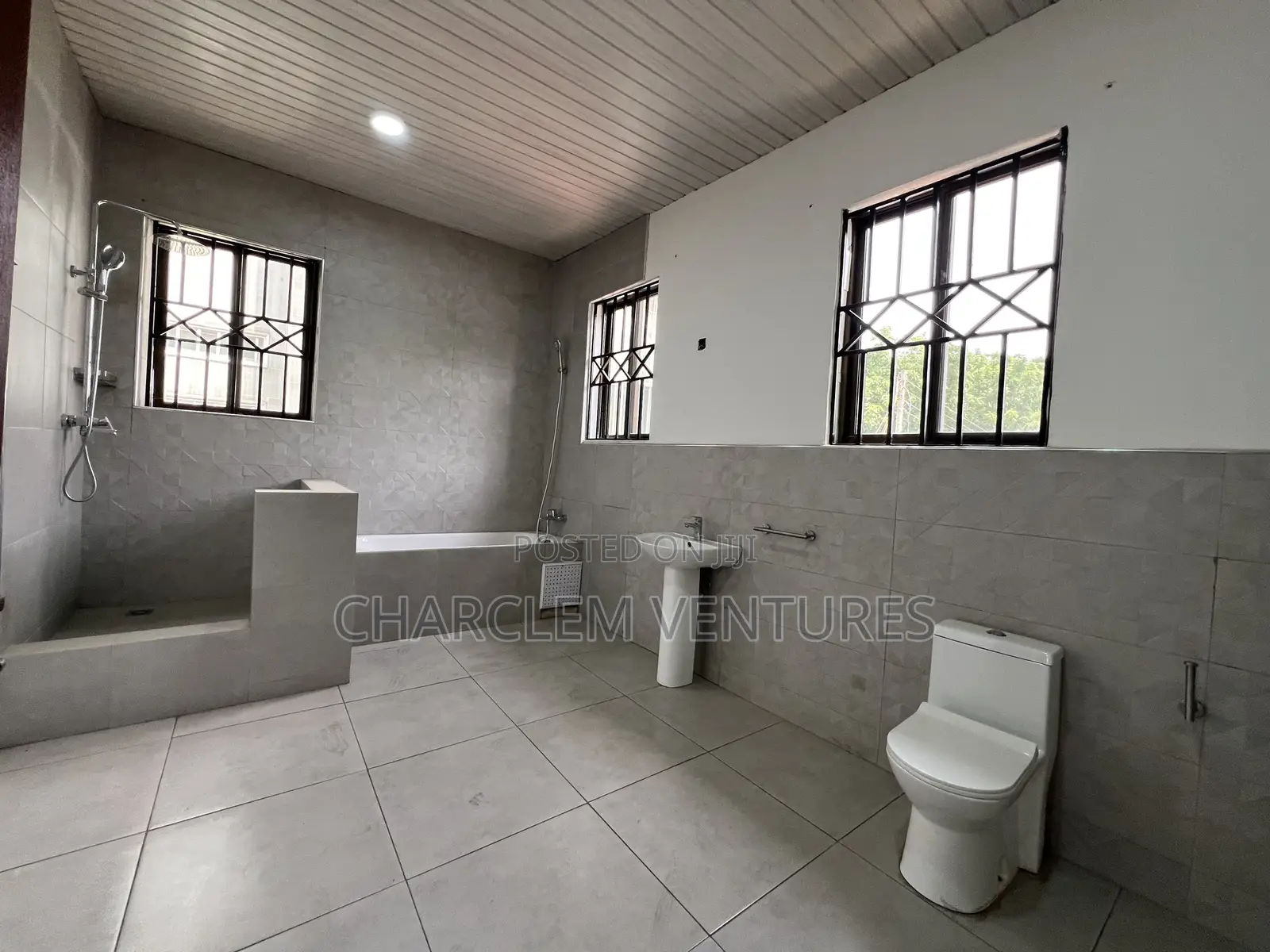5bdrm House in Charclem Ventures, East Legon for sale