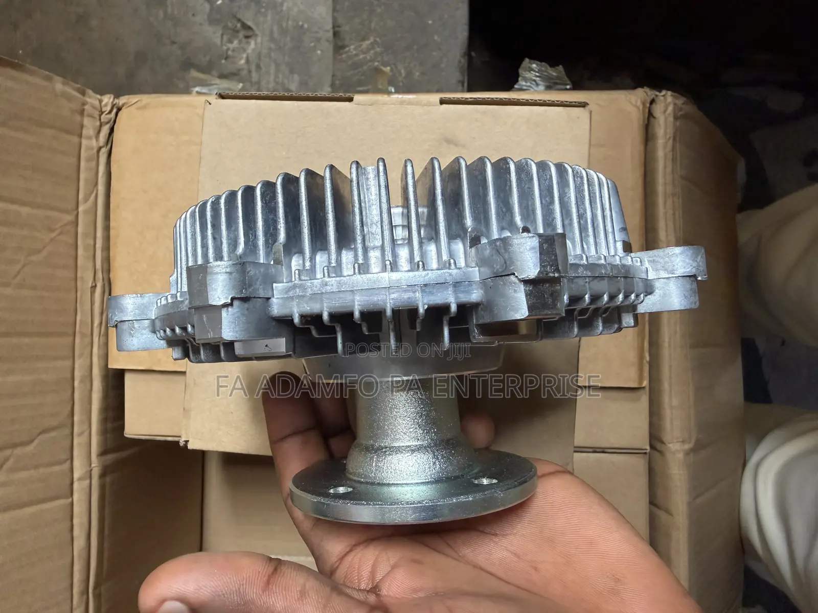 Navara Clutch