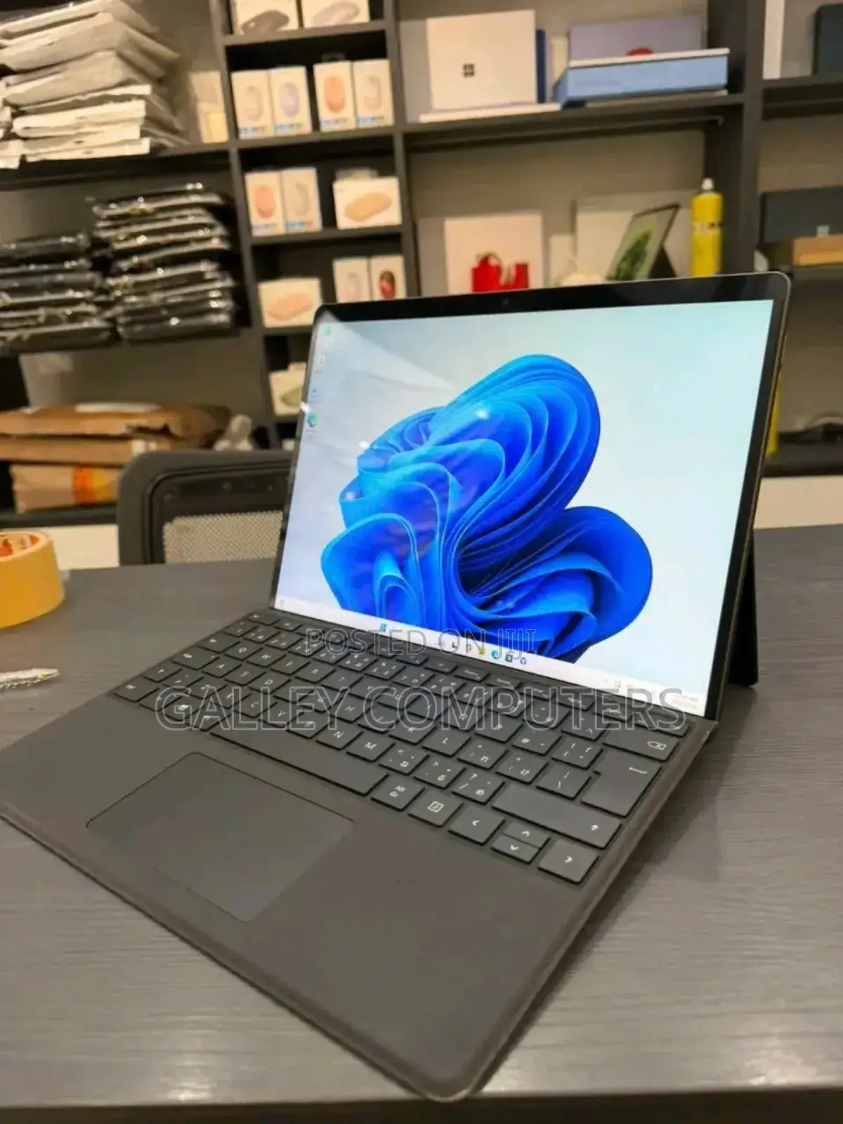 New Microsoft Surface Pro X 16GB Qualcomm Snapdragon X Plus SSD 512GB