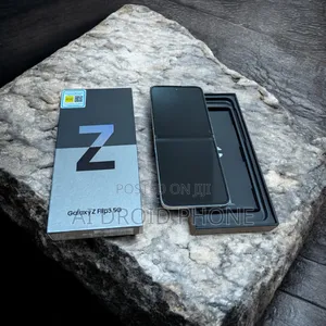 New Samsung Galaxy Z Flip 3 256 GB Black