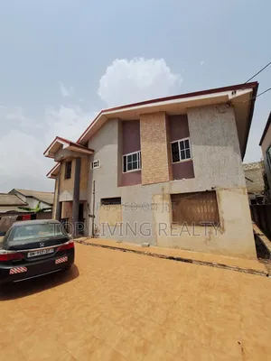 4bdrm House in Nanakrom, Ashaley Botwe for sale