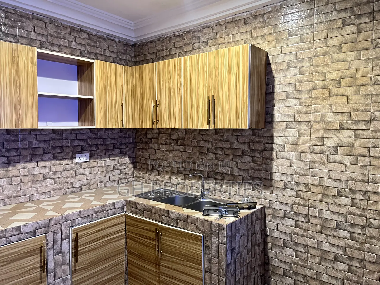 2bdrm Apartment in Daban, Kumasi Metropolitan for rent